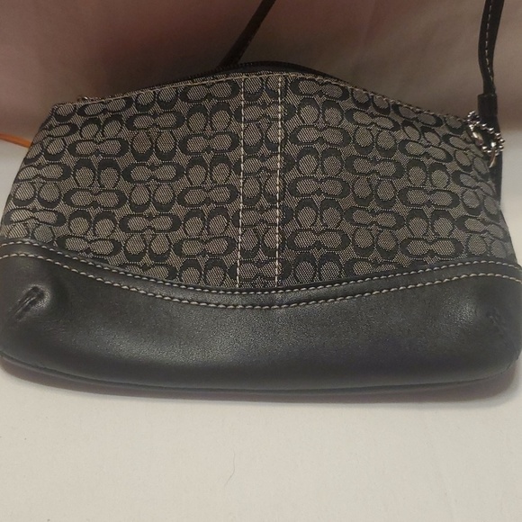 Authentic Coach Wristlet - Picture 9 of 10